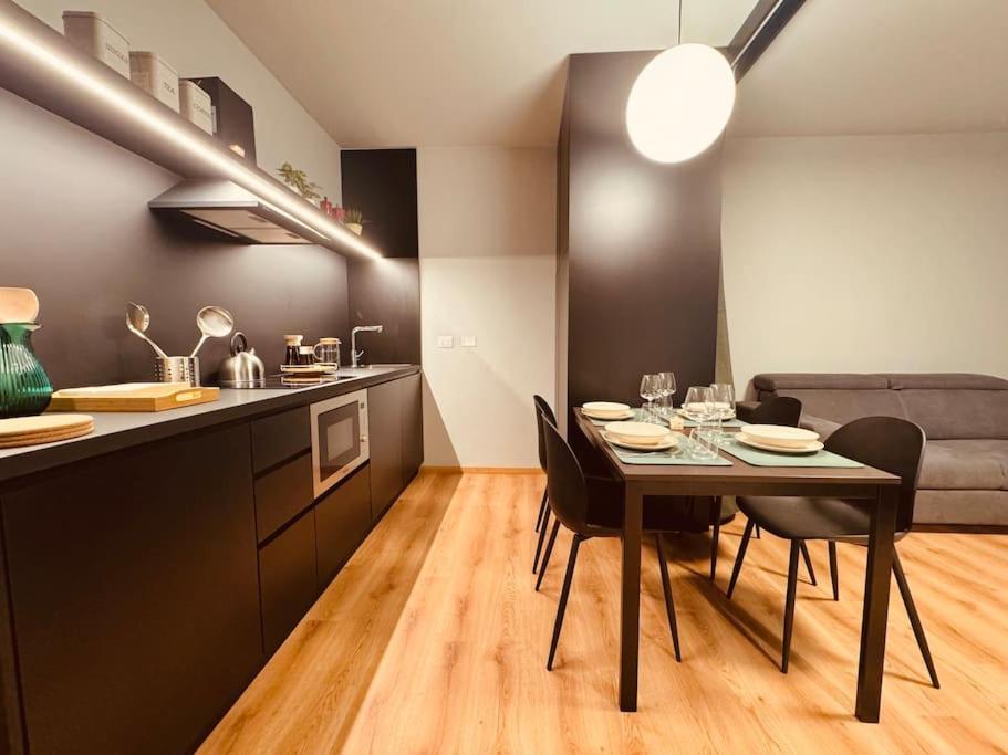 House 74 Apartment เวโรนา ภายนอก รูปภาพ